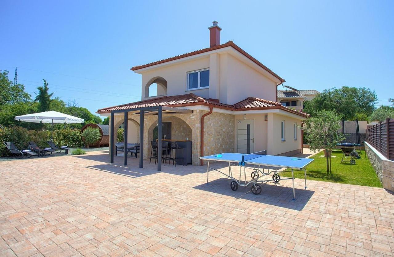 Holiday House Sea & Sun Residence Rasopasno Exterior photo