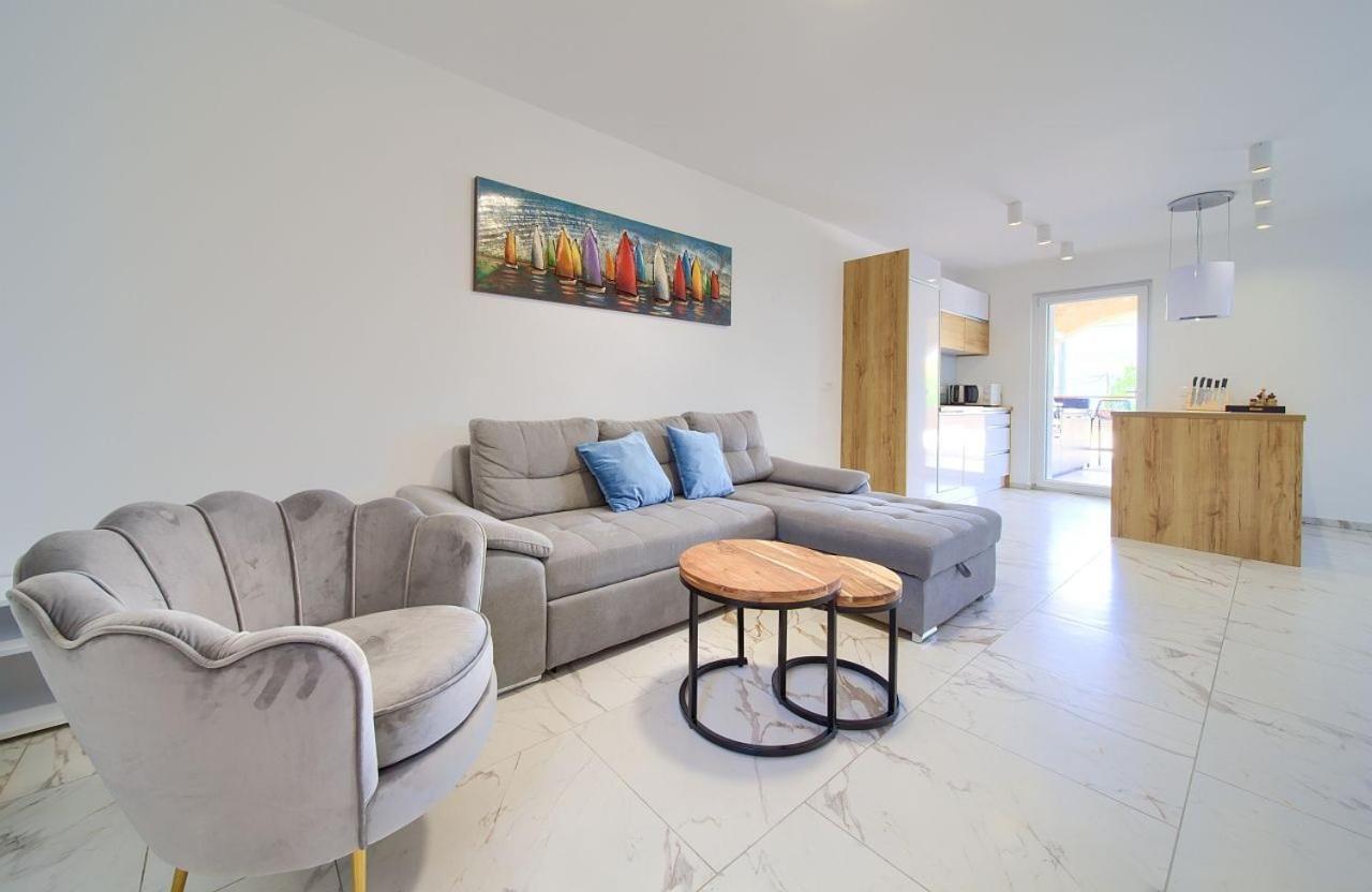 Holiday House Sea & Sun Residence Rasopasno Exterior photo